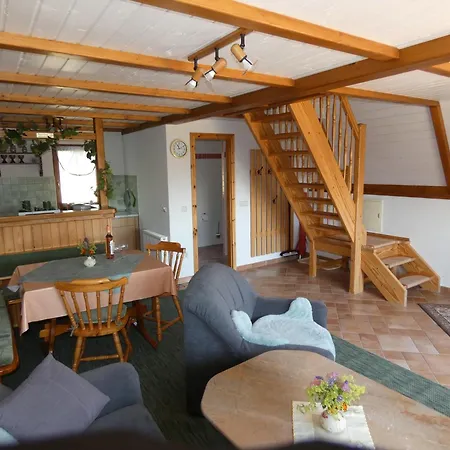 In Lichtenhain Зебниц