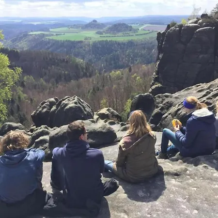 In Lichtenhain Зебниц