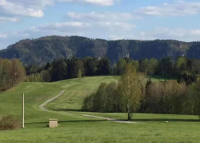 In Lichtenhain بيت للعطل زبنيتس